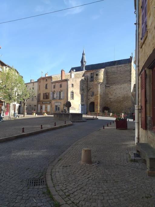 Maison De Ville Vic-le-Comte Bagian luar foto